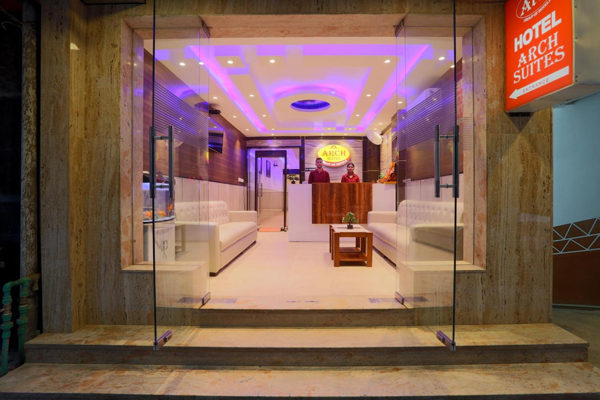 Hotel Arch Suites - Near Aerocity 뉴델리 외부 사진