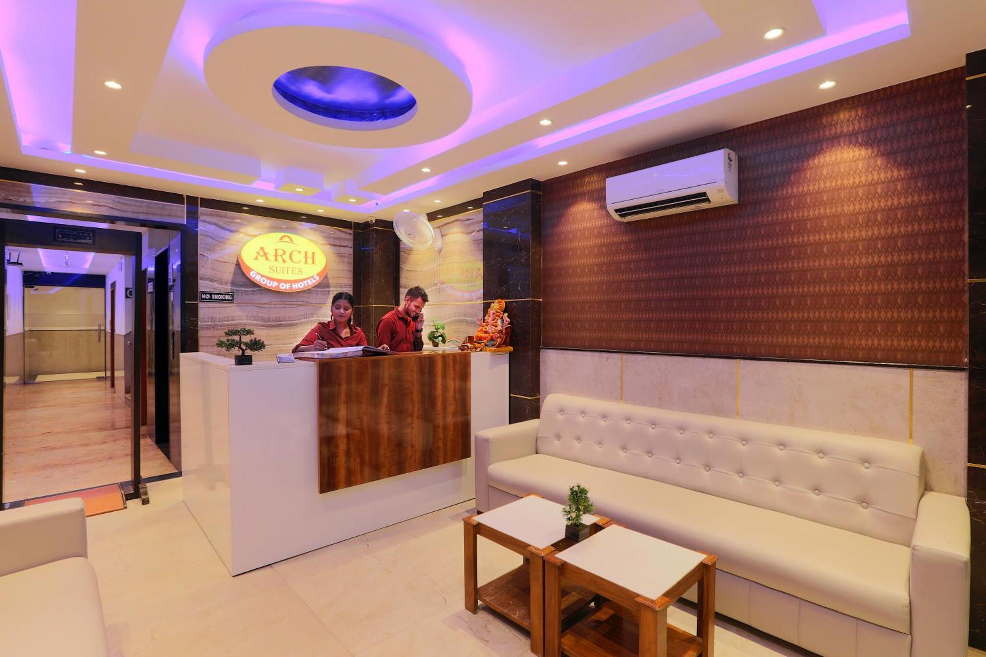 Hotel Arch Suites - Near Aerocity 뉴델리 외부 사진